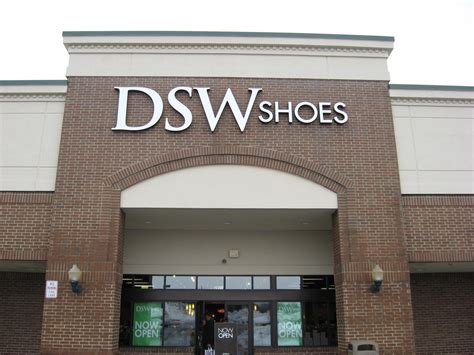 Cumberland Mall. . Dsw mear me